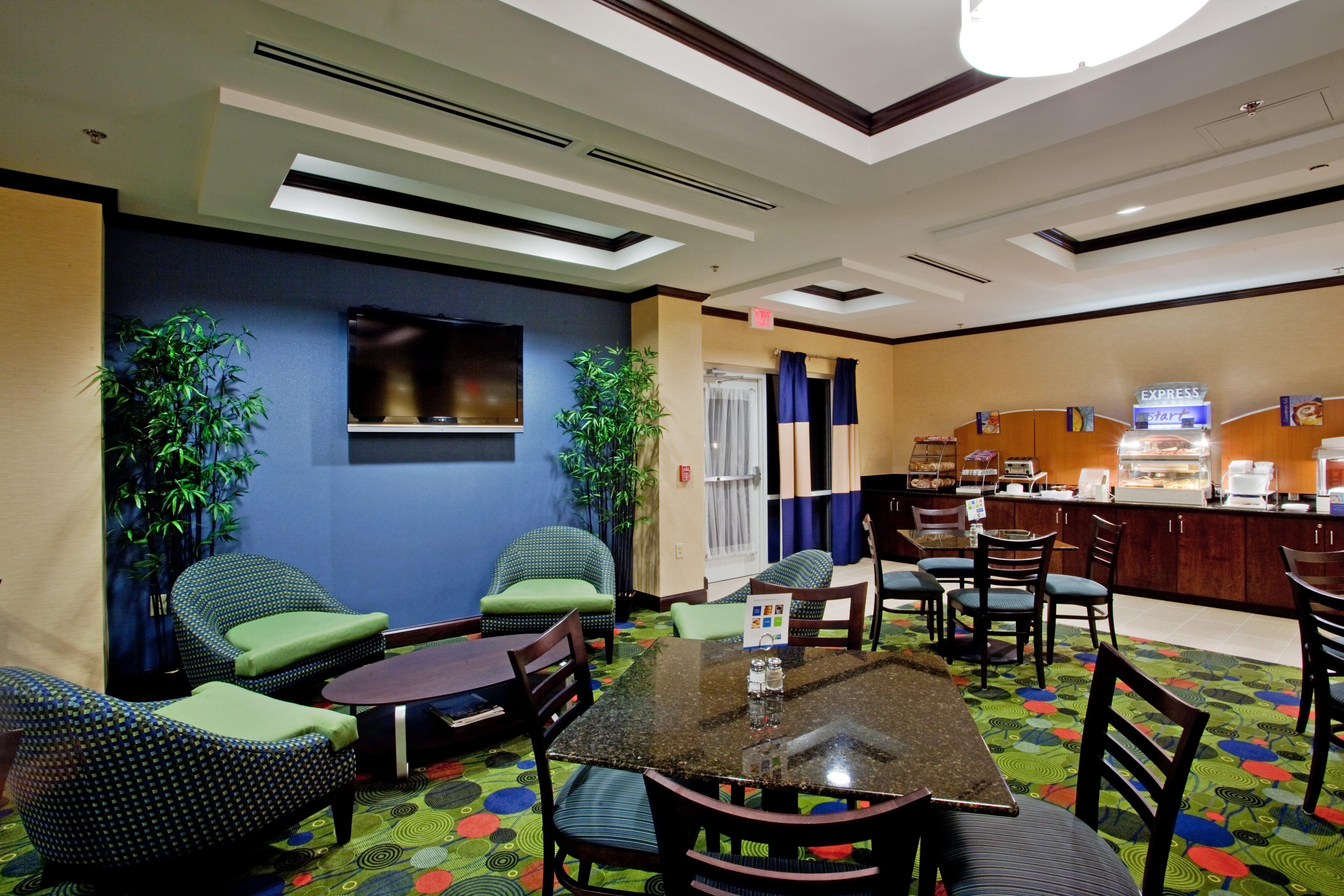 Holiday Inn Express Hotel Raleigh Southwest, An Ihg Hotel Extérieur photo