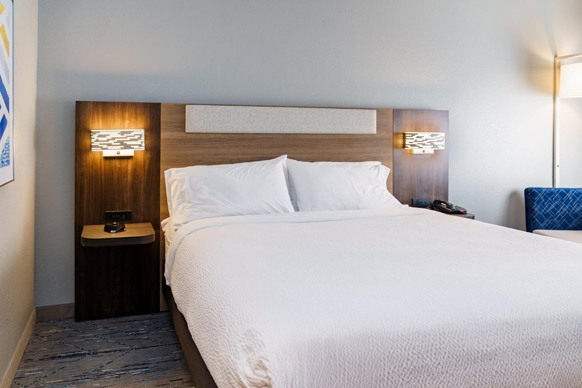 Holiday Inn Express Hotel Raleigh Southwest By Ihg Extérieur photo